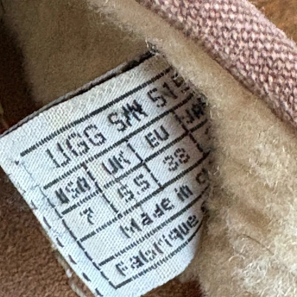 UGG Women’s  Brown Leather Clogs - Picture 6 of 6